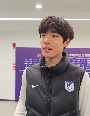  國青歸來上演中超首秀，朱鵬宇：感覺很好，場上大哥們很支持我