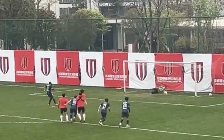  熱身賽-成都蓉城3-2擊敗重慶銅梁龍 比賽末段主動演練10打11戰(zhàn)術(shù)