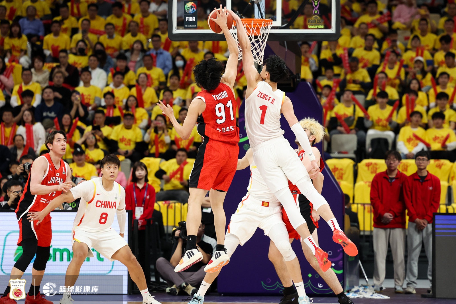  中國男籃內(nèi)外開花 曾凡博攻防一體在線 中國大勝日本42分！