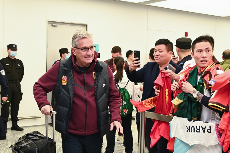  蘇媒：國足仍有爭第二希望，但真的不能再“守”下去了