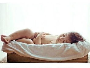 新手父母指南 如何安然度過(guò)產(chǎn)后第一年的挑戰(zhàn)